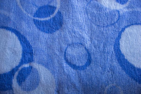 ** NO BACKING ** VET BED - BLUE WITH LIGHT BLUE BUBBLES