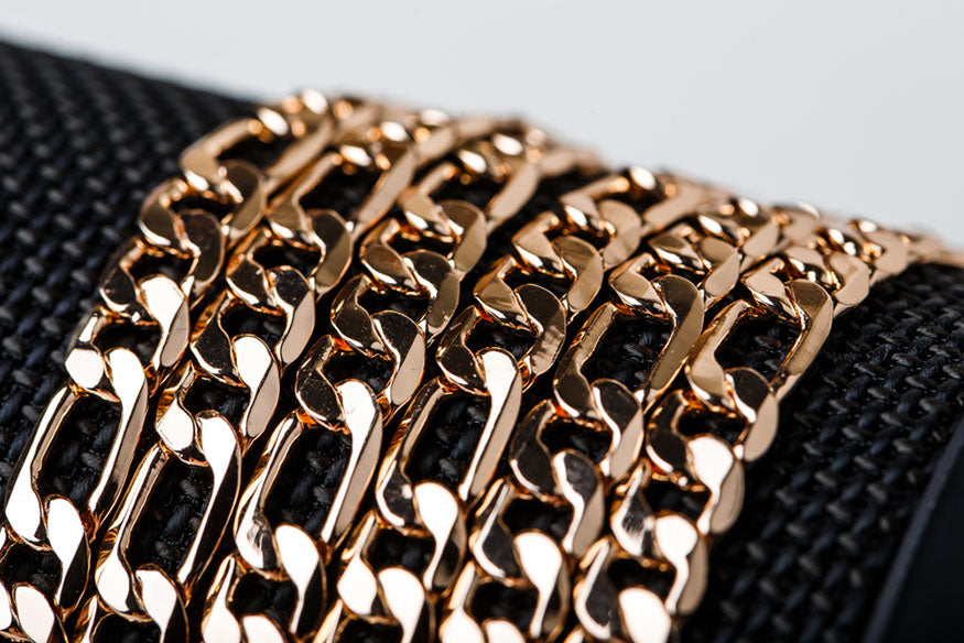 closeup gold link chains