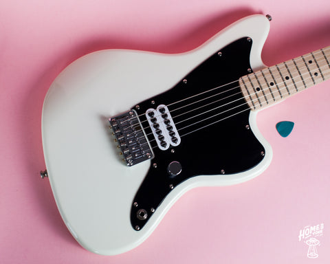 Young Miles' new Squier Mini Jazzmaster! | My review, and