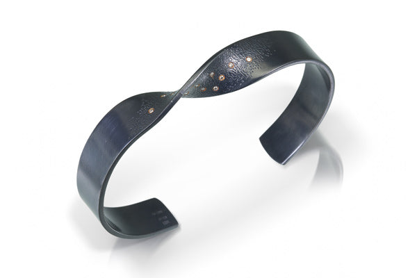 Torus Tiny Diamond Bracelet