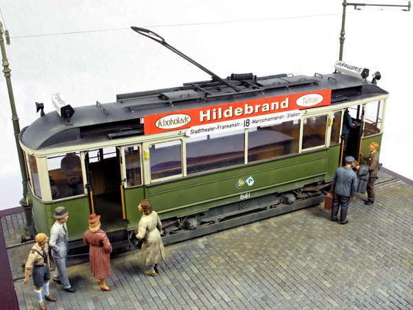 1/35 scale model Miniart German Tramcar 641 Straβenbahn Triebwagen Plastic model kit 38003