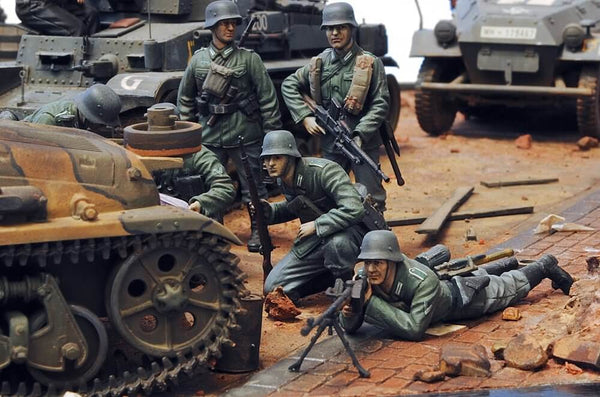 1/35 Scale Model Diorama Fall of France Panzer