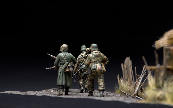 Axis Forces 1:35 Scale Diorama WWII Ukraine 1943