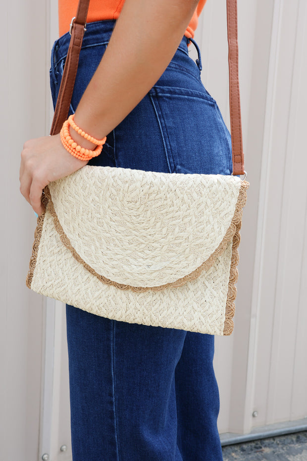 Woven Straw Clutch - Mohebina laemeh