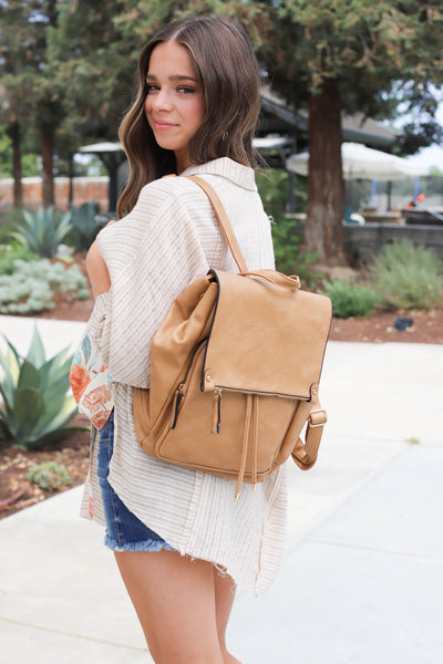 Totally Determined Backpack: Tan - Cenkhaber