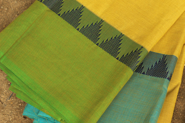 Green Cotton Saree with contrast ganga jamuna border.