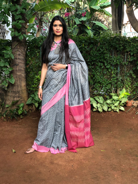 | Frosty Mornings | Pure Handwoven Pochampally Single Ikat Cotton Saree
