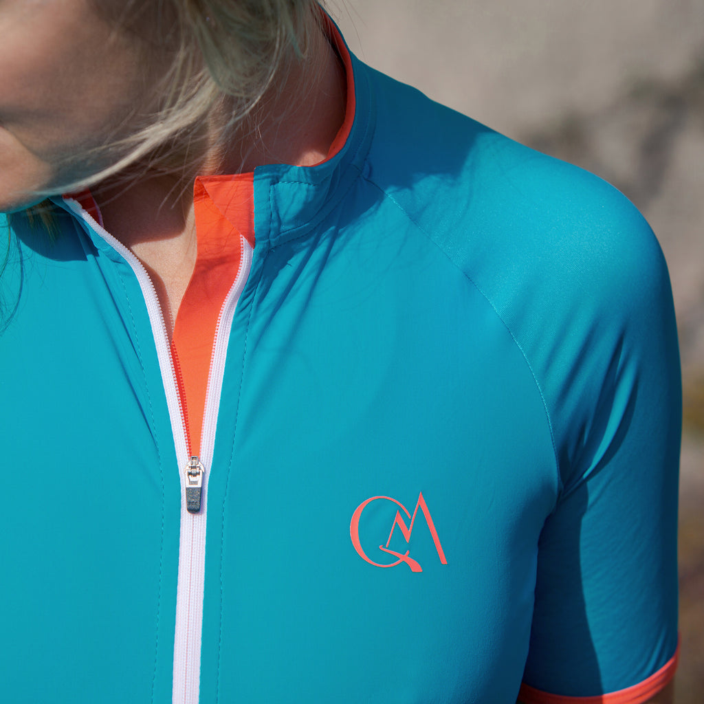 Blue Women's cycling top on OMNIUM