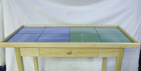 Deluxe Extra Large 8 plate activity table with wood drawer.