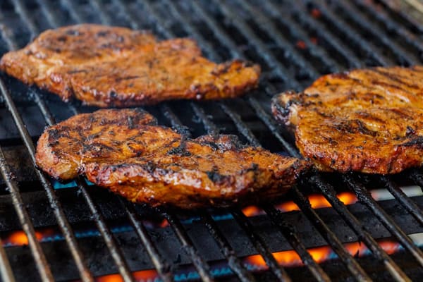 Consider “Searing and Sliding” For Thicker Steaks