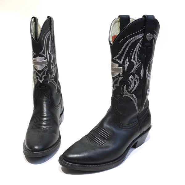 black cowboy boots with white stitching