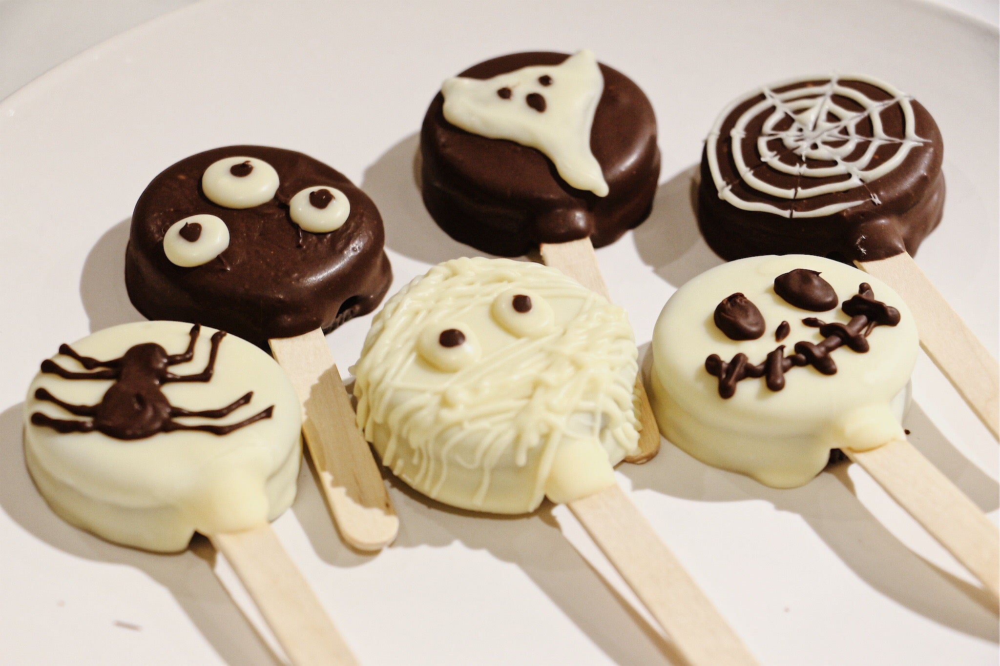 easy halloween oreo pops