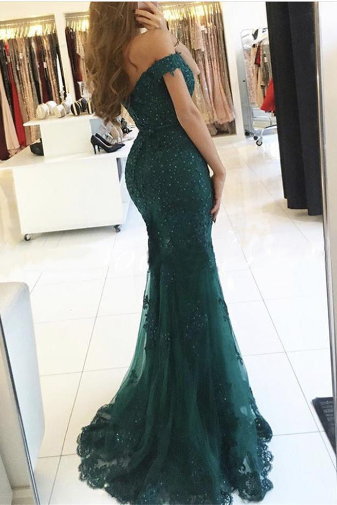 emerald green fitted prom dress