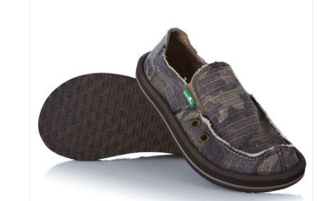 sanuk camo shoes