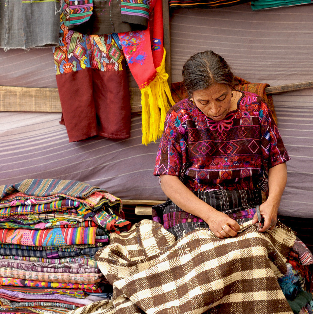Artisan made embroidery, hand embroidery, machine vs. hand embroidery, difference with embroidery machines, trendy embroidery, embroidery fashion trend, guatemalan embroidery, history of guatemalan textiles, embroidery by hand 