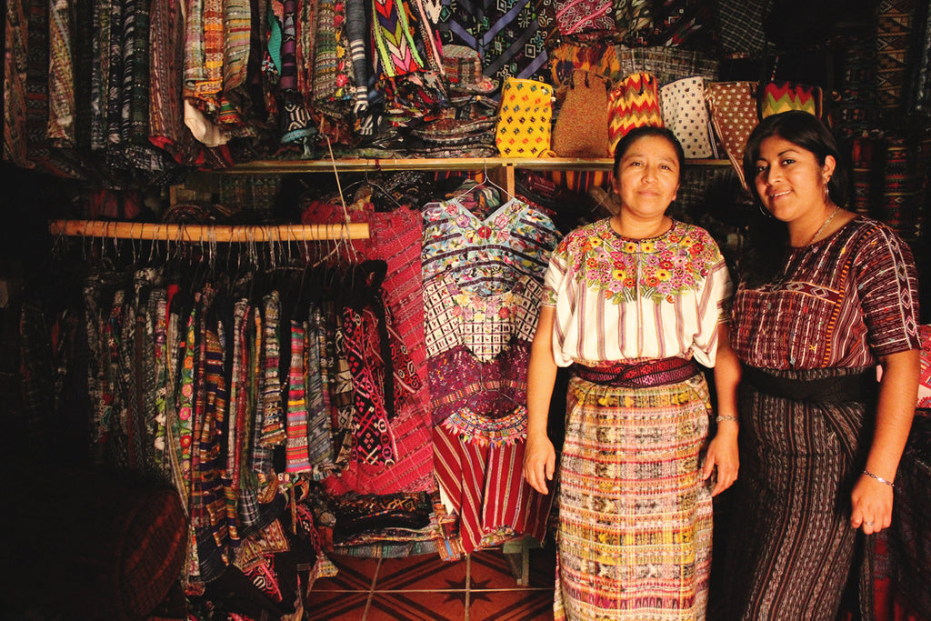 Hiptipico ethical travel blog, guatemalan culture blog, maya culture, women in guatemala, female artisans guatemala, motherhood in guatemala, women and children in central america, maya artisans 