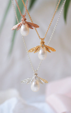 rose gold pearl bee necklace