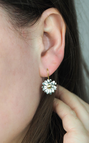 Daisy drop earrings