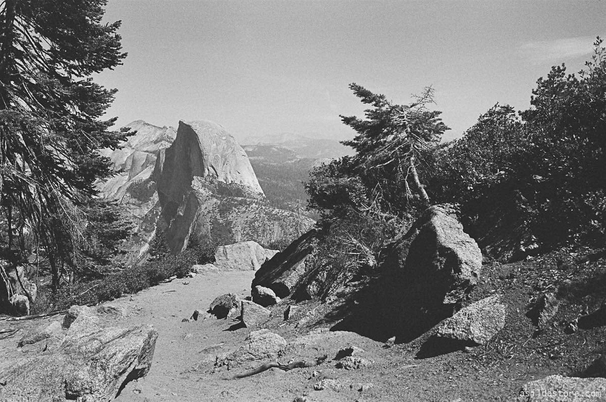 Hiking to Glacier Point in Yosemite. Shot on 35mm film HP5 and Leica M6