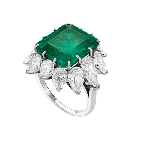 Elizabeth Taylor’s Platinum ring with emerald and diamond cluster