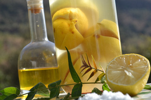 Saltede citroner med økologisk olivenolie 