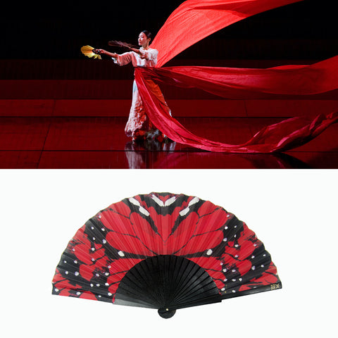 Khu Khu Red Papillon Hand-Fan and and image of the Metropolitan Opera House´s Madama Butterfly 