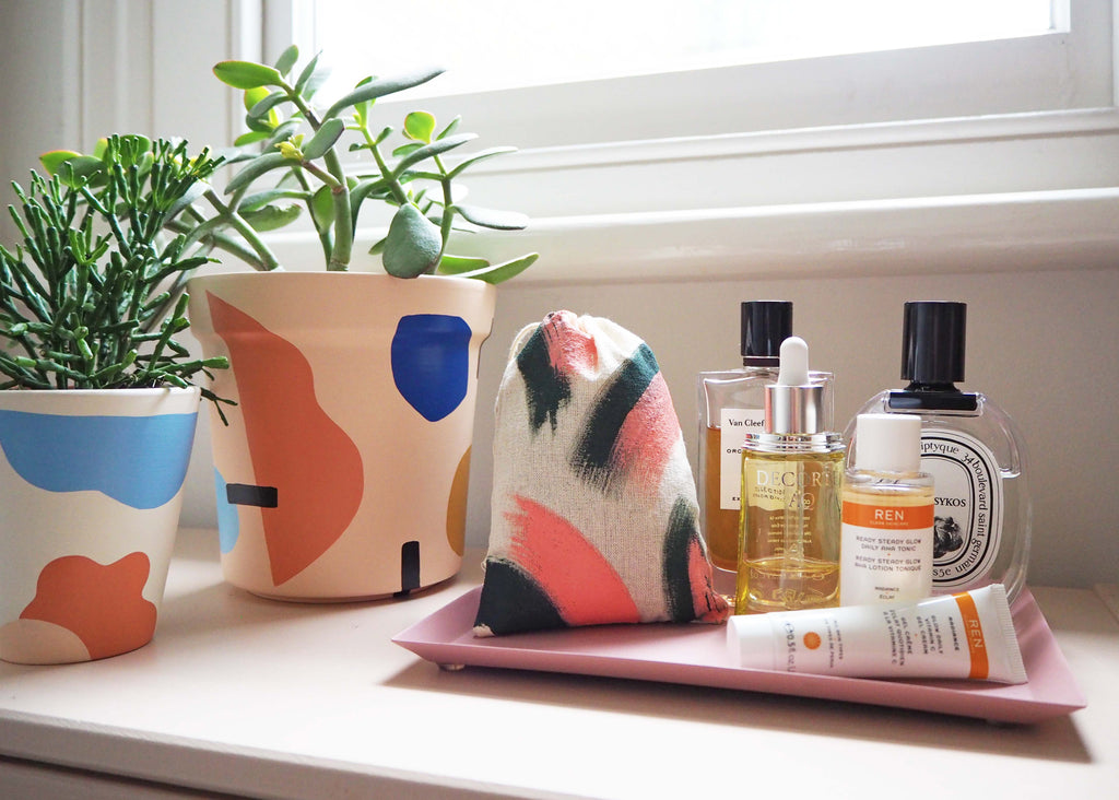 bedside table pouch