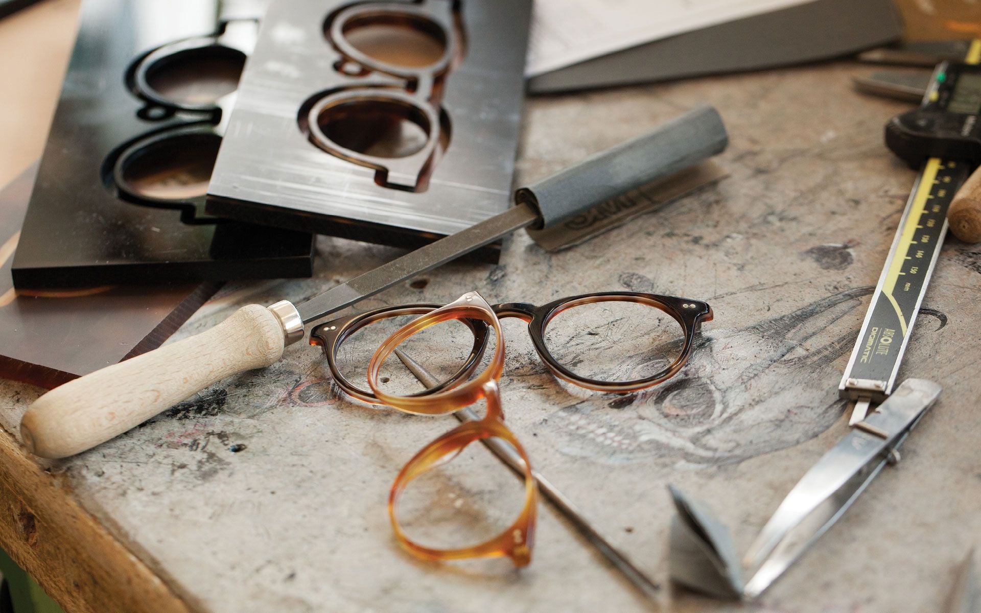 Oliver Peoples History