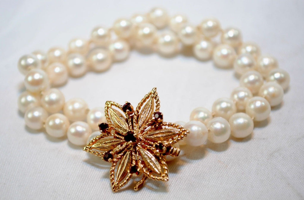 pearl bracelet with gold clasp