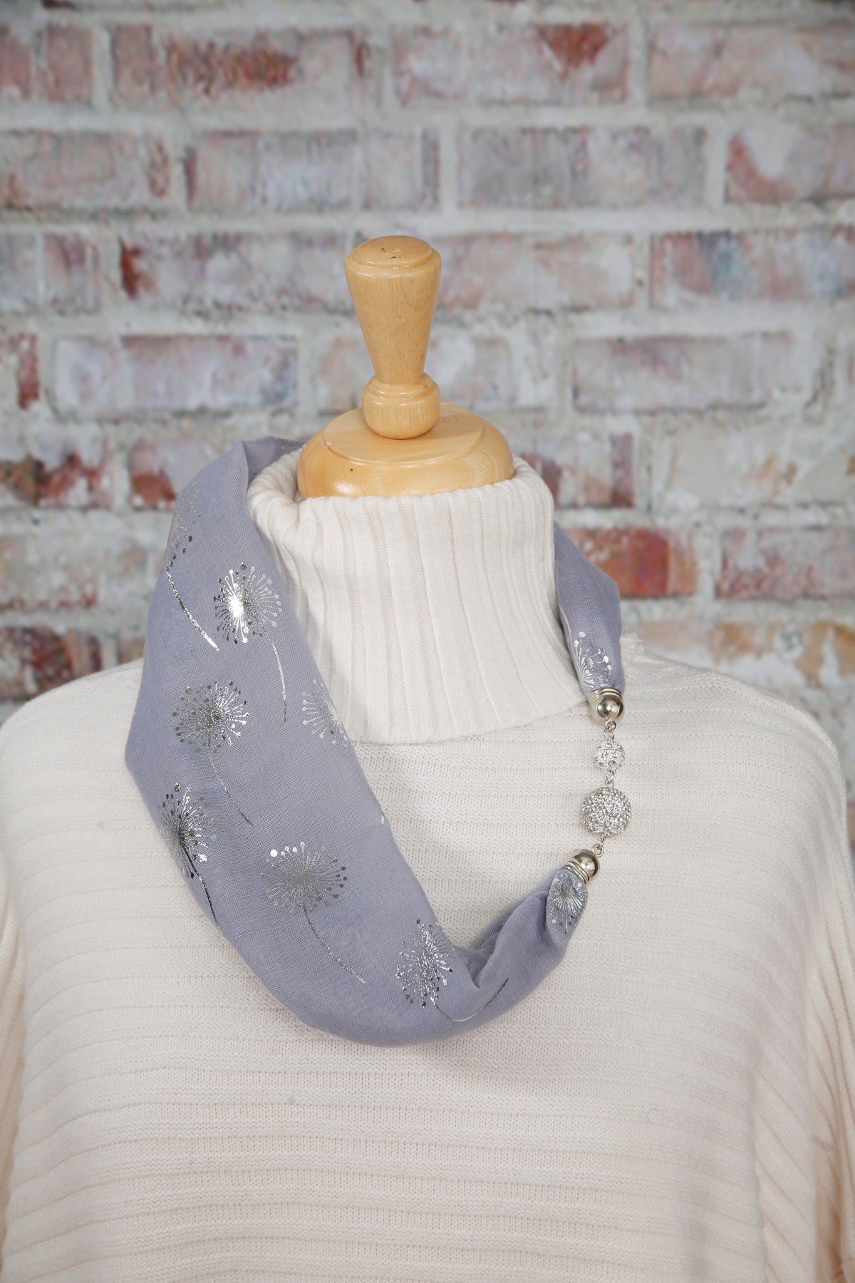 Dandelion Magnetic Scarf Grey