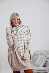 Grey Dogtooth Frayed Hem Scarf - bestacaiberryselect