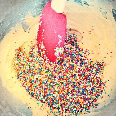 100s and 1000s cake batter