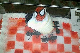 Picnic Spiderman cupcake