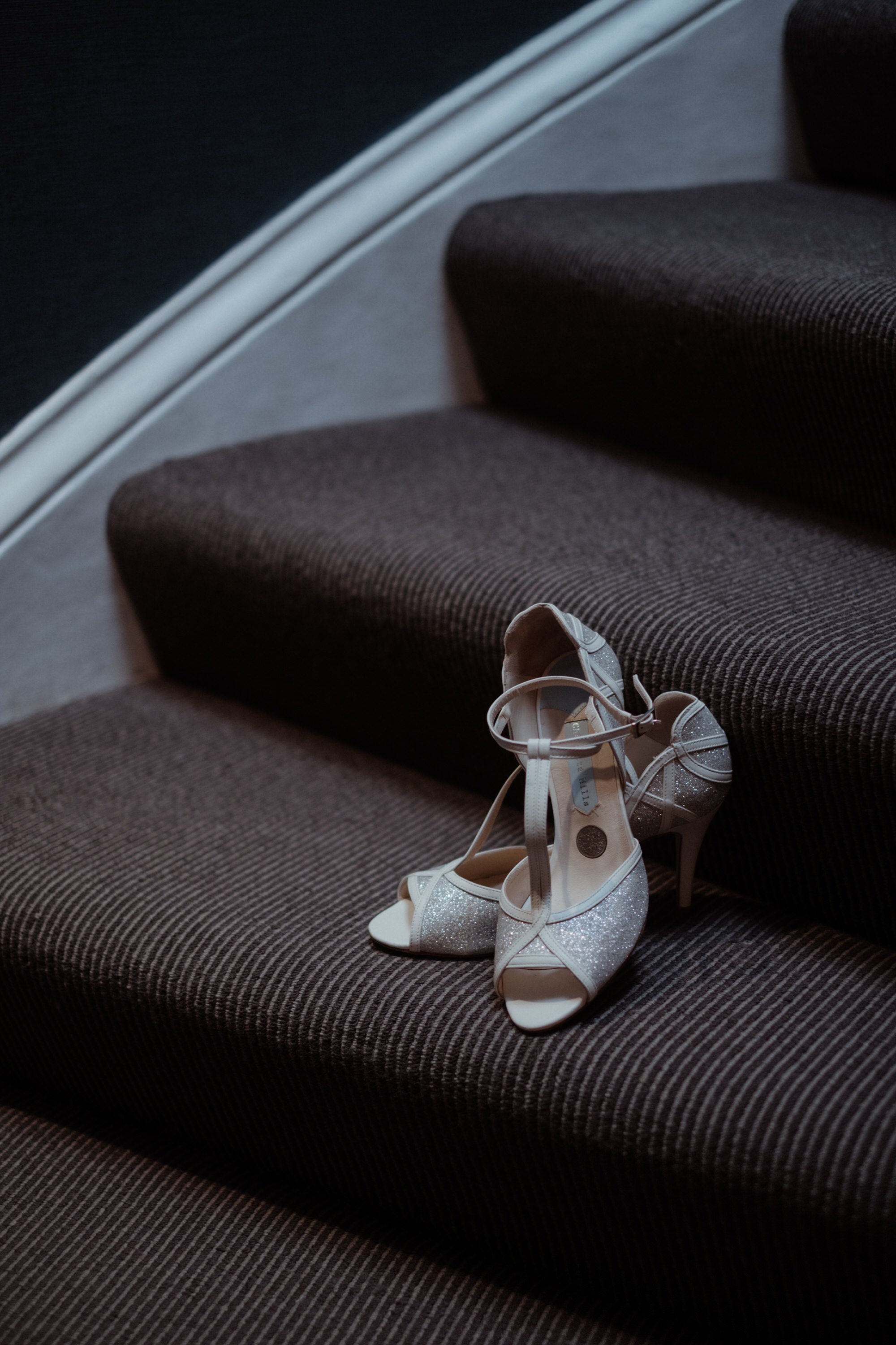 bridalshoes-weddingshoes-weddingphotography-glittershoes-cmbride