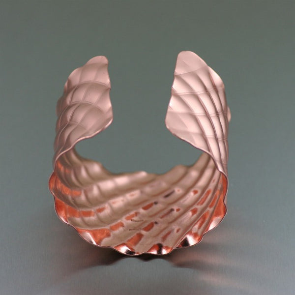 Crisscross Wave Copper Cuff Bracelet – Opening View 2