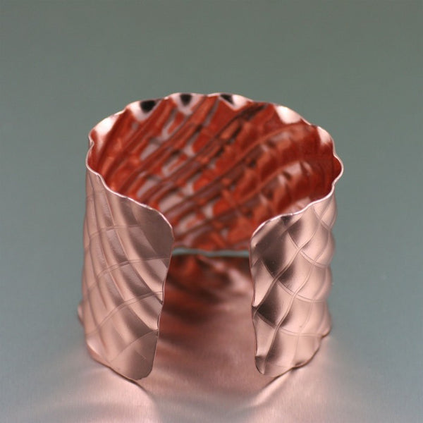 Crisscross Wave Copper Cuff Bracelet – Opening View