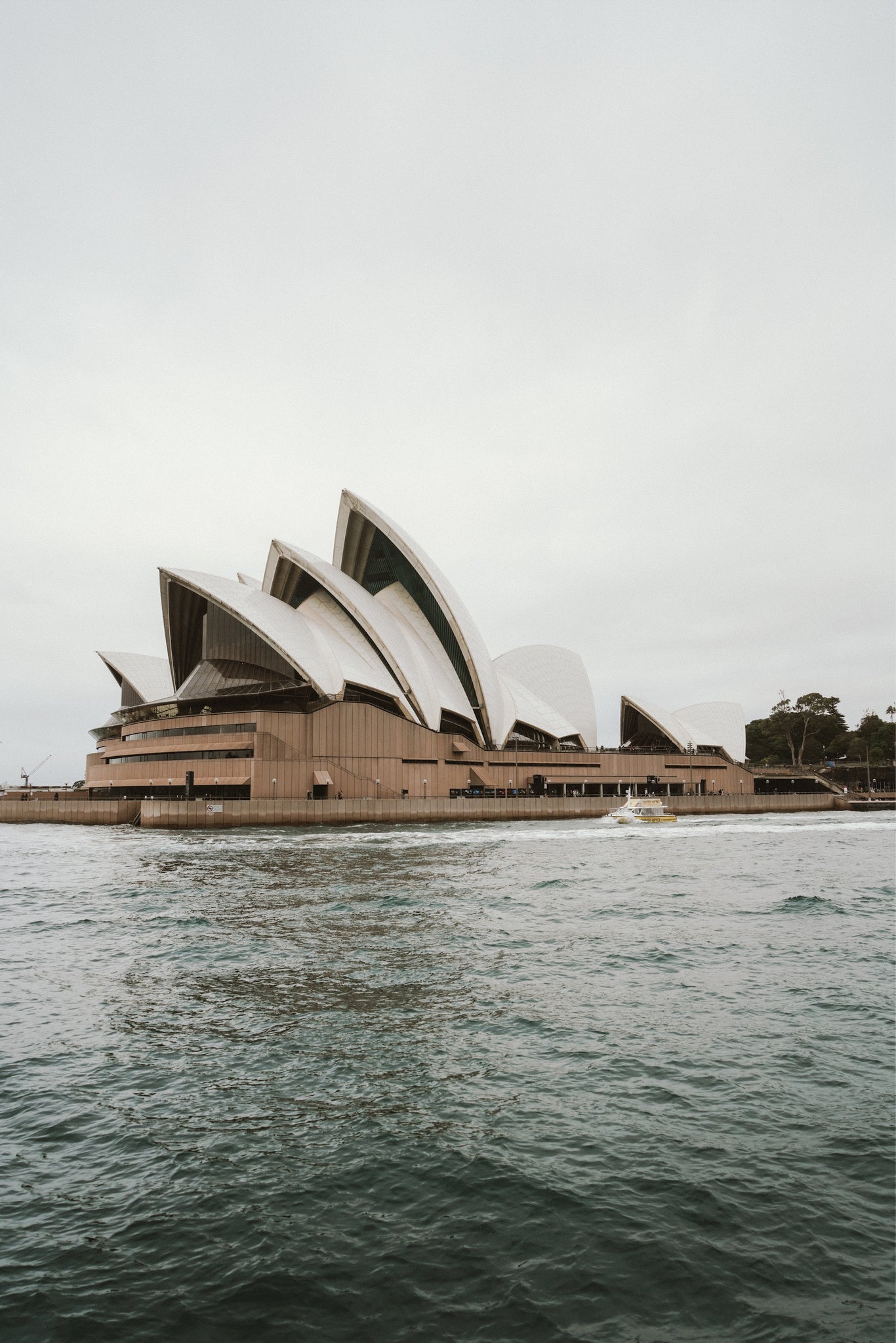 What to do in a weekend in Sydney Australia featured by Promptly Journals: image of Sydney Opera House