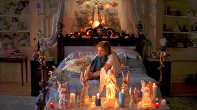 Romeo Juliet bedroom claire