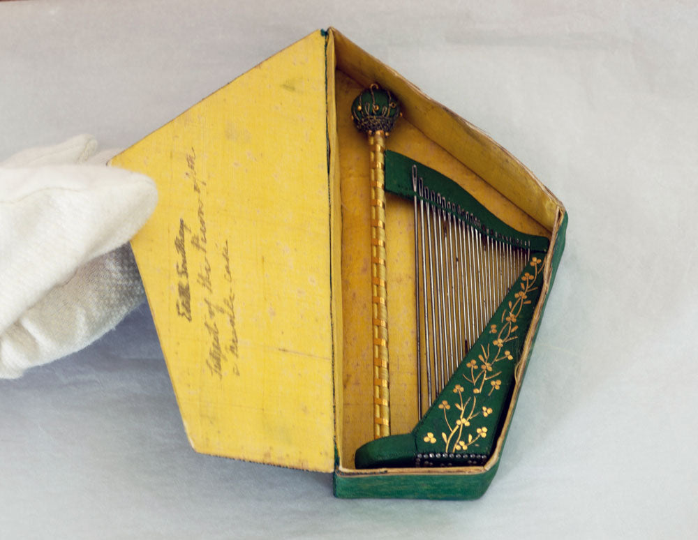 The original Wordsworth Harp Needlecase