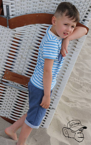 Jersey "White Stripes" kombiniert mit dem French Terry "Sunny", sowie eBook - "Basic Kids" - Shirt - HipStars, sowie der Plotterdatei von Fusselfreies - Nähen für Kinder - Jungs - Sommer - Strand - Strandshirt - Glückpunkt.