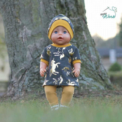 eBook - "Dress up your Baby Doll" - Zwergnase Design - Einfache Schnitte für das Baby Deiner kleinen Puppenmama oder Deinen kleinen Puppenpapa ? Beinhaltet: Kleid mit Teilung - Rock - Bolero - Jacke - Mütze mit Ohrenklappen - Leggings - Kapuze die an jedes der Shirts genährt werden kann - Strumpfhose - Windel und ein paar Schühchen. Grössen : - 19cm - 24cm - 30cm - 33cm - 36cm - 43cm - 46cm - 48cm - 50cm - Nähen Kinder - Mädchen/Jungen - Puppen/Puppenkleidung - Set - Glückpunkt.