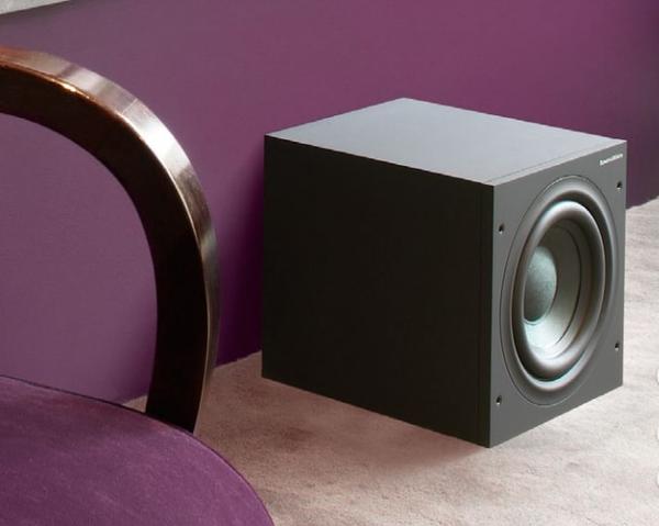 Powerful bass reproduction from a compact subwoofer