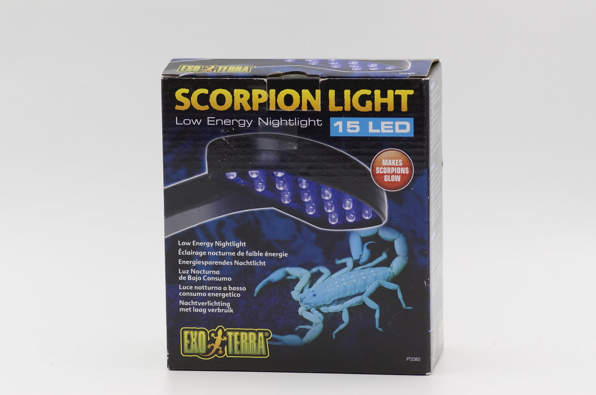 Exo Terra Scorpion Light 2 W 15 LED makes Scorpions GLOW 