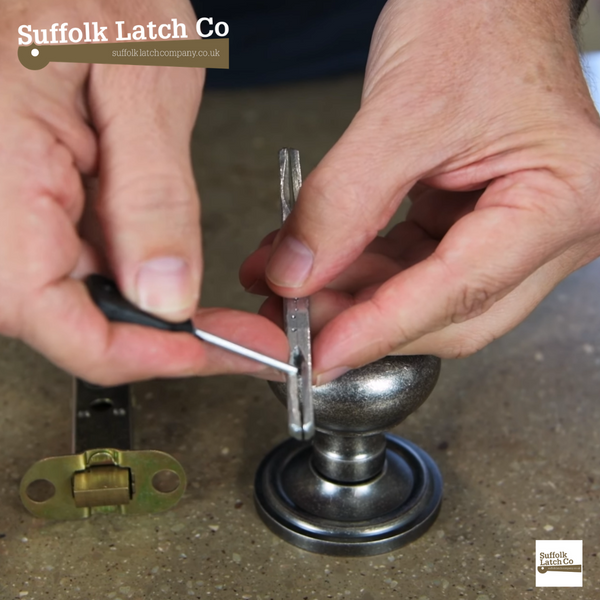 Detail of the grooved mortice bar for the Solid Brass Mushroom Door knob 