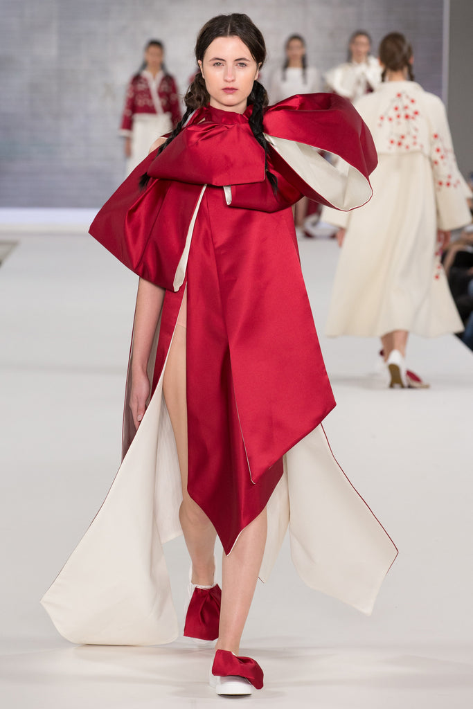 Graduate Fashion Week 2017: Birmingham City University Xiaochu Meng - Erebus