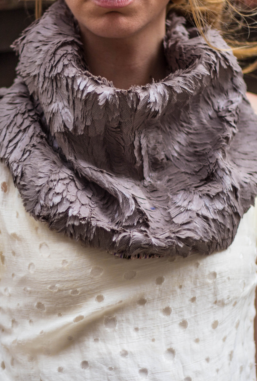 grey fur collar scarf