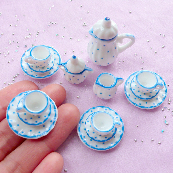 dollhouse tea set