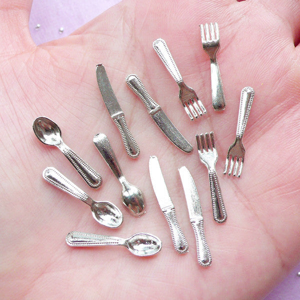 Details about   Best Quality Miniature 12 Piece Silver Cutlery Set Plate Food Dolls House