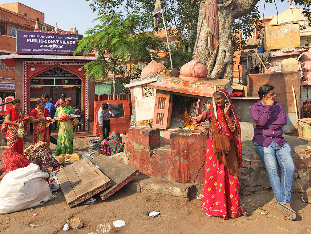 street scene temple jaipur - pallu design