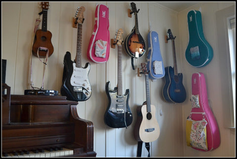 GiGY Ukulele and Guitar Cases Guitar and Ukulele Wall Display